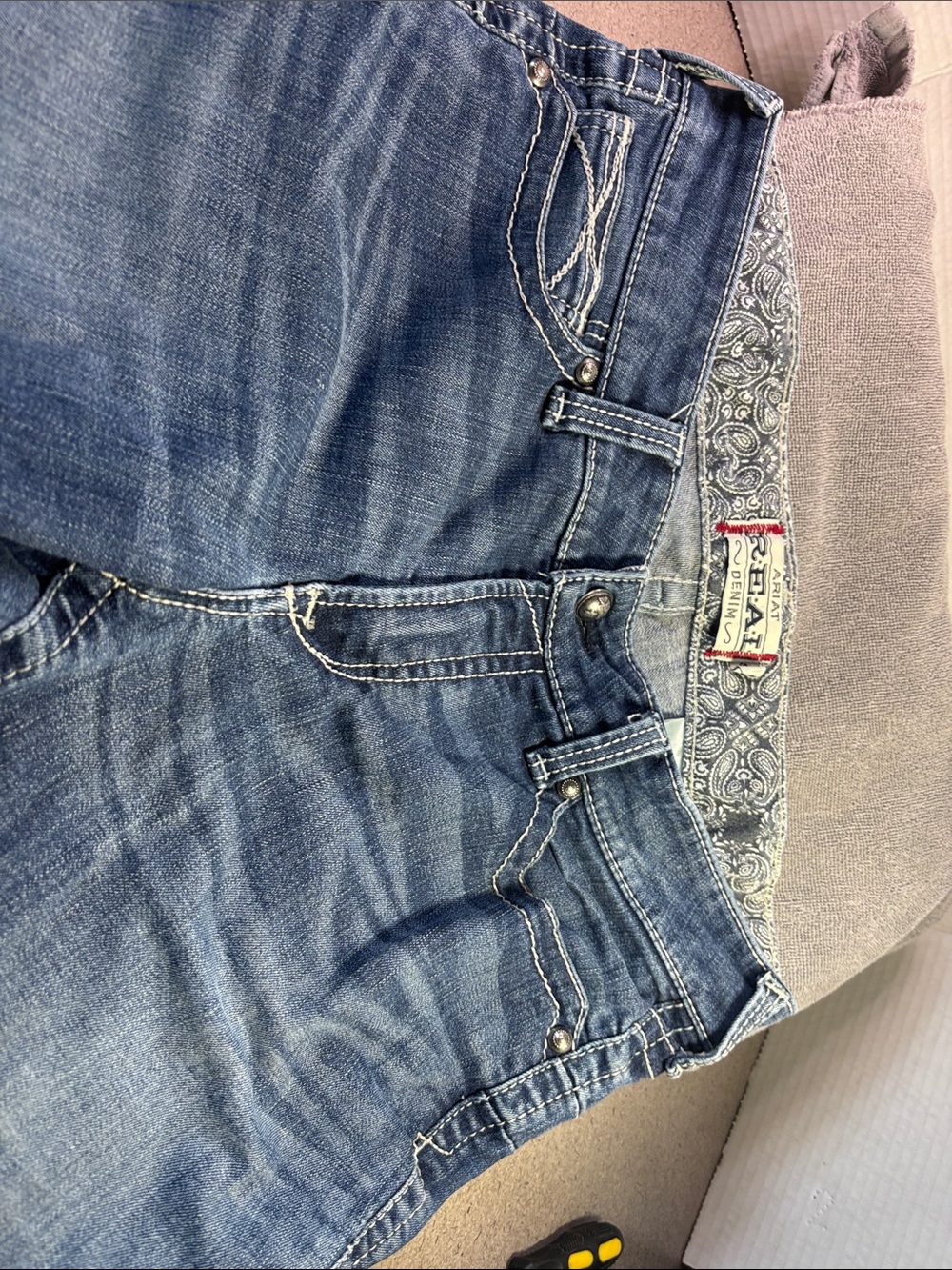 Ariat Blue Denim Jeans Size 33R